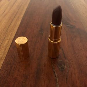 Charlotte Tilbury “So 90’s” lipstick.